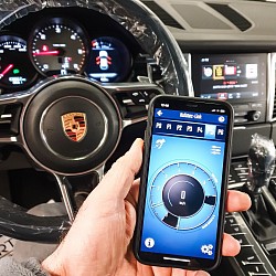 Porsche Macan D